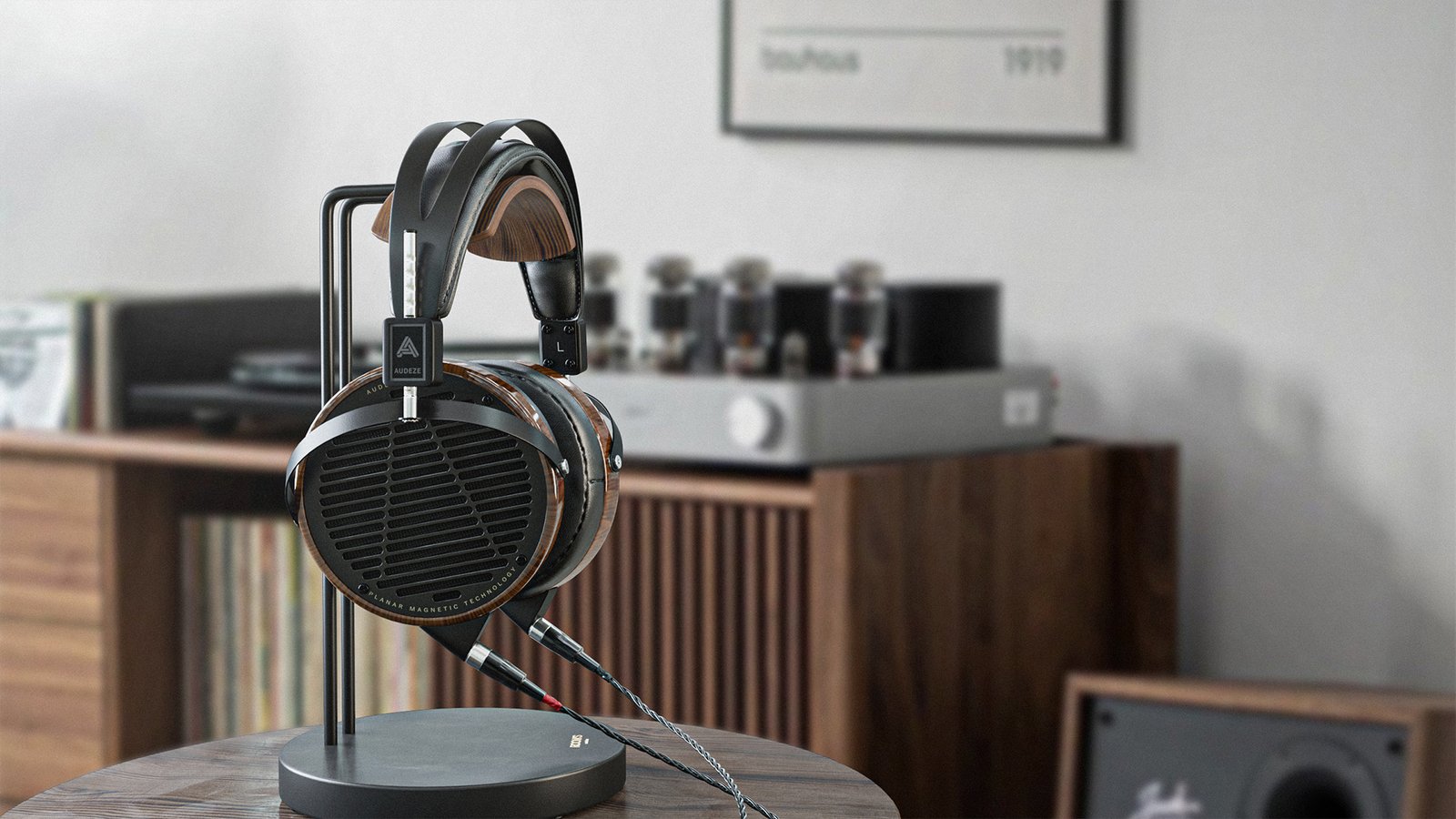 Rendu photoréaliste d'un casque dans un environnement